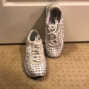 Saucony Athletic shoe